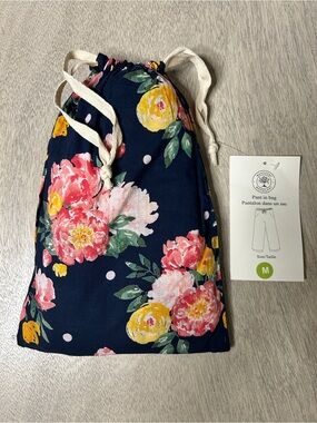 NWT Blue Floral Lightweight Summer Cotton Pajama Pants in a Bag Size Medium